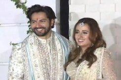 First Look At Newlyweds Varun Dhawan And Natasha Dalal From Alibaug Wedding First Look At Newlyweds Varun Dhawan And Natasha Dalal From Alibaug Wedding