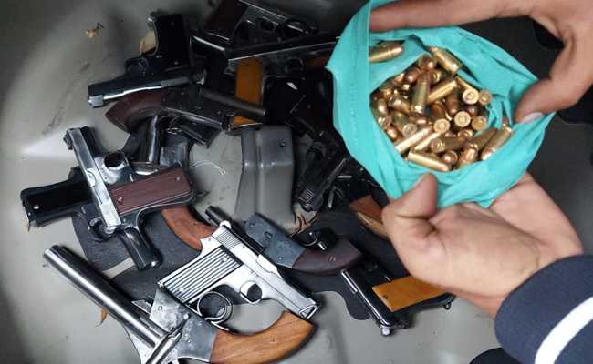 26 जनवरी के पहले दिल्ली पुलिस ने पकड़ा हथियारों का बड़ा जखीरा, आर्म्स सप्लायर भी गिरफ्तार