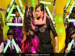 Yeh Rishta Kya Kehlata Hai: 'यह रिश्ता क्या कहलाता है' के नायरा और कार्तिक ने 'बुर्ज खलीफा' गाने पर यूं बांधा समां, देखें Video Yeh Rishta Kya Kehlata Hai: 'यह रिश्ता क्या कहलाता है' के नायरा और कार्तिक ने 'बुर्ज खलीफा' गाने पर यूं बांधा समां, देखें Video