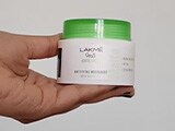 Video: Skincare Review: Lakme 9 to 5 Matte Moist Mattifying Moisturiser