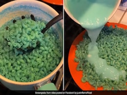 शख्स ने एनर्जी ड्रिंक से बनाया नीले रंग का पास्ता, लोगों ने दिया अजीबोगरीब रिएक्शन- देखें Viral Video शख्स ने एनर्जी ड्रिंक से बनाया नीले रंग का पास्ता, लोगों ने दिया अजीबोगरीब रिएक्शन- देखें Viral Video