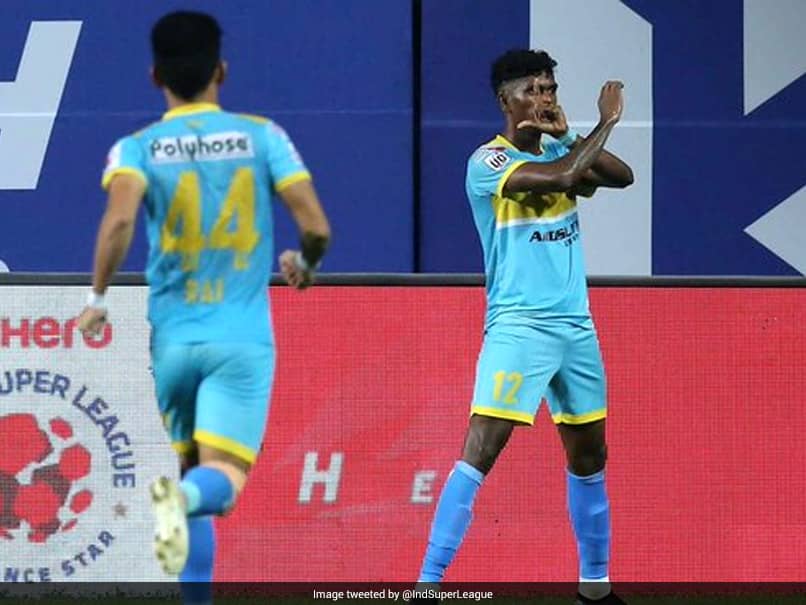 ISL: Liston Colacos Late Goals Power Hyderabad FC To Victory Over NorthEast United FC ISL: Liston Colacos Late Goals Power Hyderabad FC To Victory Over NorthEast United FC