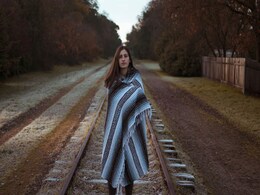 Notch Up Your Layering Skills With These Stunning Shawls Notch Up Your Layering Skills With These Stunning Shawls