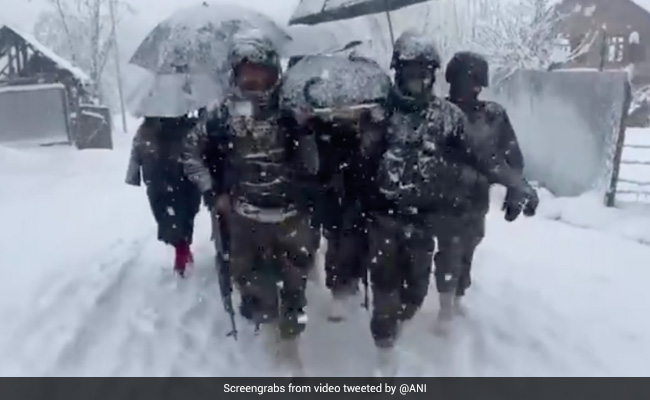 Army Carries Home Kashmir Woman, Newborn On Stretcher In Knee-Deep Snow