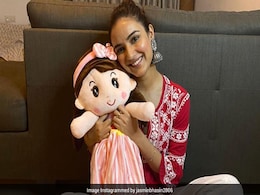 Jasmin Bhasin's Delicious Sweet Treat Has A Healthy, Fruity Twist Jasmin Bhasin's Delicious Sweet Treat Has A Healthy, Fruity Twist