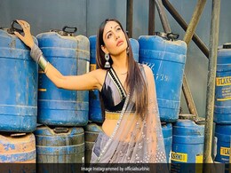 Surbhi Chandna ने करवाया ग्लैमरस फोटोशूट, ग्रे कलर की साड़ी में लग रही थीं बेहद खूबसूरत Surbhi Chandna ने करवाया ग्लैमरस फोटोशूट, ग्रे कलर की साड़ी में लग रही थीं बेहद खूबसूरत