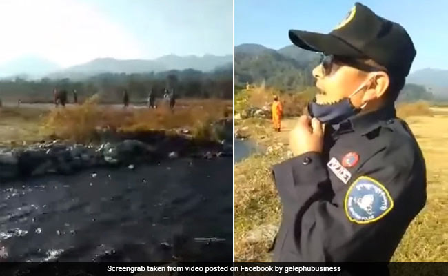 बॉर्डर पर घूम रहे थे भारतीय, भूटान का पुलिसकर्मी दूर से चिल्लाया- 'पानी पियो और चले जाओ...' - देखें Viral Video