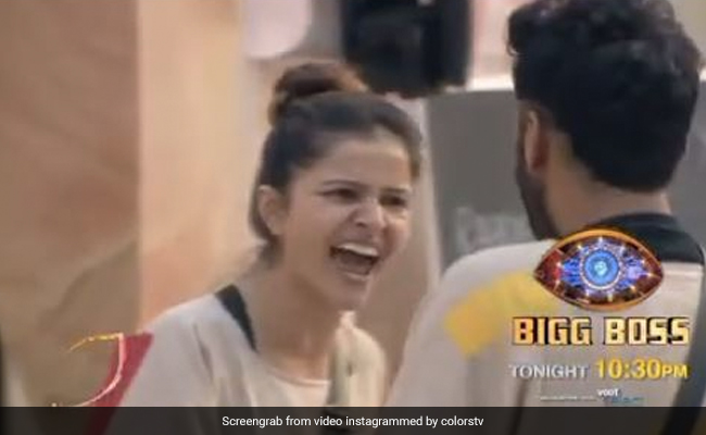 अभिनव शुक्ला को लेकर Rahul Vaidya और Rubina Dilaik में छिड़ी जंग, हाथापाई पर उतरे कंटेस्टेंट्स- देखें Video