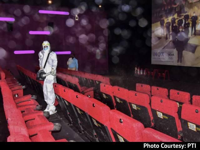 No Social Distancing, Crowds At Chennai Theatre To Buy Tickets For Actor Vijay's Latest Movie