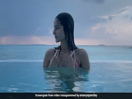 अनन्या पांडे समुद्र में चिल करती आईं नजर, मालदीव से शेयर किया Video अनन्या पांडे समुद्र में चिल करती आईं नजर, मालदीव से शेयर किया Video