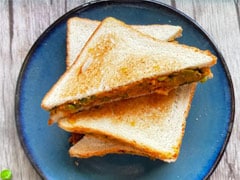 Quick Breakfast Recipe: How To Make Winter-Special Aloo Matar Sandwich (Recipe Video) Quick Breakfast Recipe: How To Make Winter-Special Aloo Matar Sandwich (Recipe Video)