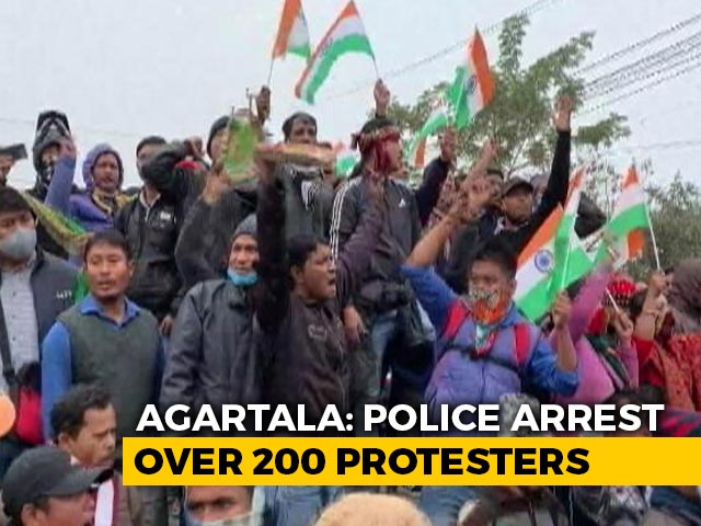 Over 100 Injured In Clash Between Protesting Teachers, Police In Tripura