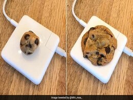 गर्म हुआ MacBook charger तो आटा रखकर बना ली कुकीज, लोग बोले- अंडा और पैनकेक भी बना सकते हैं क्या… गर्म हुआ MacBook charger तो आटा रखकर बना ली कुकीज, लोग बोले- अंडा और पैनकेक भी बना सकते हैं क्या…