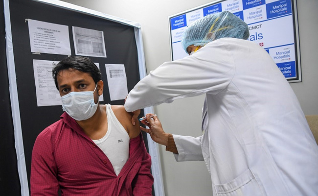 Unregistered Beneficiaries Can Take Covid Jabs From 3 To 9 PM: Delhi Minister