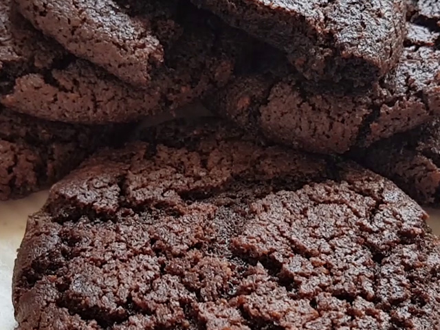 How To Make Chocolate Fudge Cookies | Easy Chocolate Fudge Cookies Recipe Video