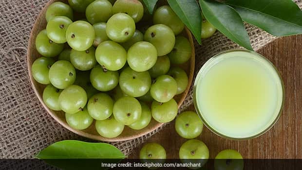 Immunity-Boosting Foods: आंवला से लेकर सहजन तक, ये 5 सुपरफूड्स बनाएंगे इम्यूनिटी को मजबूत