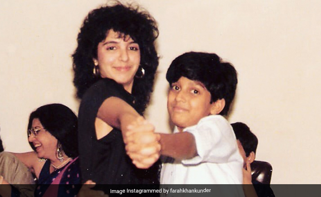 Wait, Is That Farah Khan With The "Flashdance Hair"? And Farhan Akhtar "Holding On For Dear Life"?