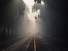 Delhi Shivers As Minimum Temperature Settles At 4 Degrees Delhi Shivers As Minimum Temperature Settles At 4 Degrees