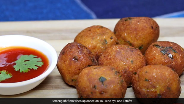 Watch: How To Make Crispy Sweet Corn Pakoda For Your Evening Tea