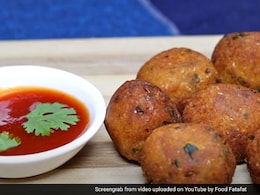 Move Over Regular Pakodas, Cook This Unique Goli Aloo Pakoda In 10 Minutes