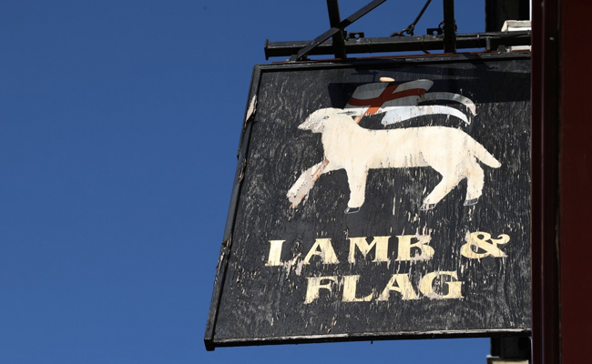 450-Year-Old Oxford Pub Visited By Literary Greats Shuts Down Amid Covid