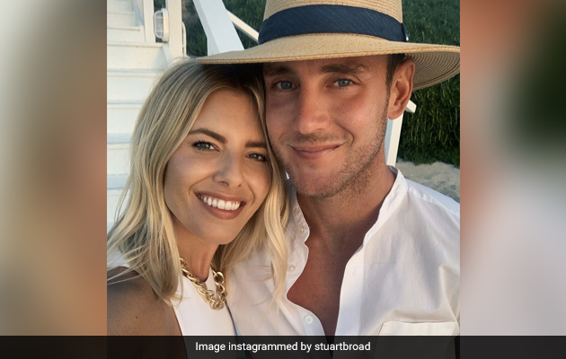 स्टुअर्ट ब्रॉर्ड ने अपनी गर्लफ्रेंड के साथ की सगाई, बोले-'नए साल की शुरुआत करने का सही तरीका'