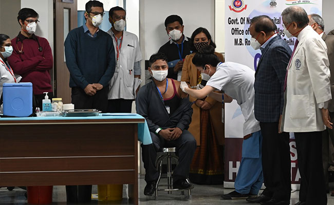 "Fix Weekly Days For Aggressive Vaccine Drives": AIIMS Chief To NDTV