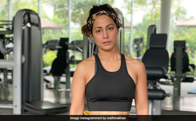 Hina Khan ने जिम में रहते हुए दिखाए एब्स, Photos देख पहलवान गीता फोगाट का यूं आया कमेंट Hina Khan ने जिम में रहते हुए दिखाए एब्स, Photos देख पहलवान गीता फोगाट का यूं आया कमेंट