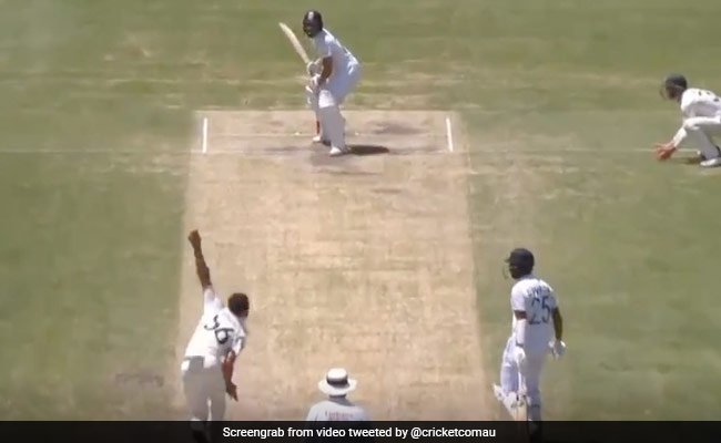 Ind Vs Aus: शुभमन गिल ने स्टार्क की तूफानी गेंद पर जड़ा ताबड़तोड़ छक्का, देखते रह गए 'कंगारू' - देखें Video