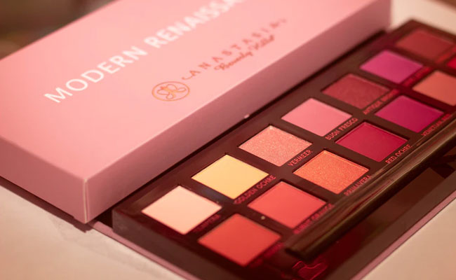 Switch Up Your Makeup Game With These Fabulous Eyeshadow Palettes