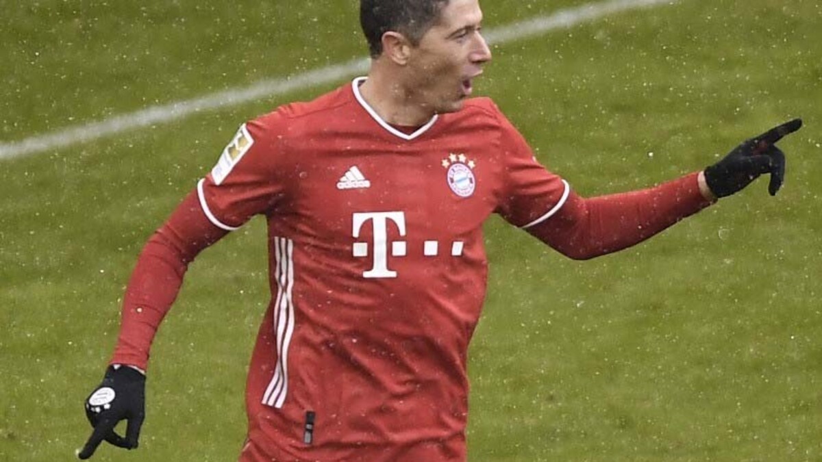 Robert Lewandowski, Lionel Messi And Mohamed Salah Finalists For FIFA Best Award