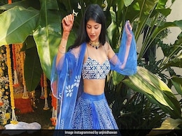 वरुण धवन की भतीजी अंजिनी धवन ने 'हुस्न है सुहाना' पर किया डांस, देखें Video वरुण धवन की भतीजी अंजिनी धवन ने 'हुस्न है सुहाना' पर किया डांस, देखें Video