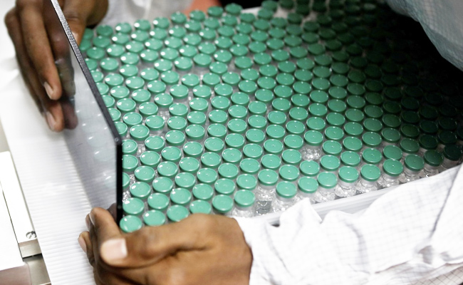 COVID-19 वैक्सीन को मंजूरी देने पर एक्सपर्ट कमेटी कर रहा गंभीरता से मंथन, बैठक के बीच बोले मंत्री