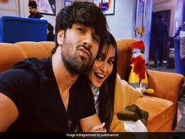 Why Pulkit Samrat Thinks Girlfriend Kriti Kharbanda Is A "Lot Like Rachel" From <I>F.R.I.E.N.D.S</i> Why Pulkit Samrat Thinks Girlfriend Kriti Kharbanda Is A "Lot Like Rachel" From <I>F.R.I.E.N.D.S</i>