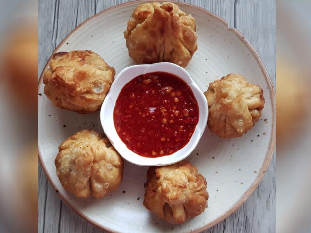 How To Make Chicken Potli | Easy Chicken Potli Recipe Video