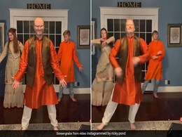 गणतंत्र दिवस के मौके पर 'Dancing Dad' ने किया स्पेशल डांस, 5 लाख से भी ज्यादा बार देखा गया Video गणतंत्र दिवस के मौके पर 'Dancing Dad' ने किया स्पेशल डांस, 5 लाख से भी ज्यादा बार देखा गया Video