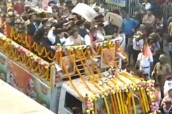 Shoe Flung At BJP Rally To "Launch" Ex-Trinamool Leader; He Skipped Event Shoe Flung At BJP Rally To "Launch" Ex-Trinamool Leader; He Skipped Event