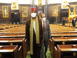 बजट सत्र शुरू होने से पहले संसद भवन पहुंचे ओम बिरला, सेंट्रल हॉल में तैयारियों का लिया जायजा बजट सत्र शुरू होने से पहले संसद भवन पहुंचे ओम बिरला, सेंट्रल हॉल में तैयारियों का लिया जायजा