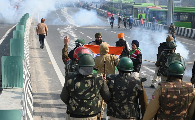 Over 80 Delhi Police Personnel Injured After Clashes With Farmers