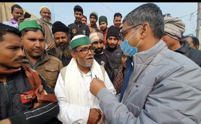 सोशल मीडिया में लोकप्रिय हो रहे हैं गाजीपुर बॉर्डर पर आंदोलन कर रहे बिल्लू ताऊ और नेपाल ताऊ