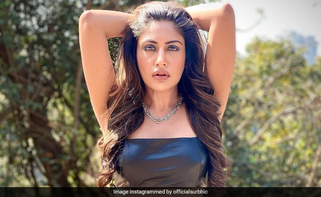 टीवी की नागिन सुरभि चंदना का बदला रूप, अब वेस्टर्न ड्रेस पहनकर चलाएंगी बाइक- देखें Video