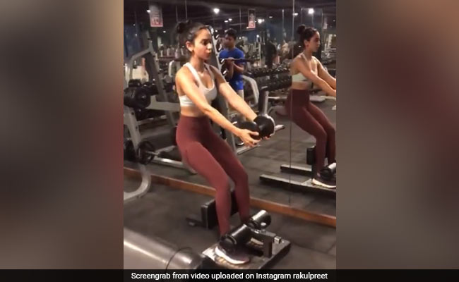 Rakul Preet Singh's ROFL Caption For Work-Out Video Has Us In Splits