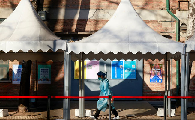 China Steps Up COVID-19 Curbs Near Beijing As Infections Rise