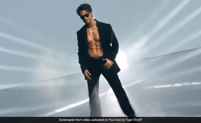 टाइगर श्रॉफ के दूसरे सिंगल Casanova ने रिलीज होते ही मचाया धमाल, Video यूट्यूब पर कर रहा ट्रेंड टाइगर श्रॉफ के दूसरे सिंगल Casanova ने रिलीज होते ही मचाया धमाल, Video यूट्यूब पर कर रहा ट्रेंड