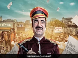 <i> Kaagaz</i> Review: Pankaj Tripathi, As Dead-On-Paper Bandmaster, Doesn't Let The Film Down <i> Kaagaz</i> Review: Pankaj Tripathi, As Dead-On-Paper Bandmaster, Doesn't Let The Film Down