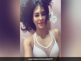 Jacqueline Fernandez से इस फोटो में हुई ऐसी गलती, ढूंढो तो जानें ! Jacqueline Fernandez से इस फोटो में हुई ऐसी गलती, ढूंढो तो जानें !