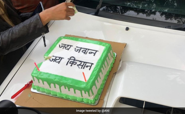 Farmer Unions Celebrate Birthdays Of Members Outside Vigyan Bhawan In Delhi