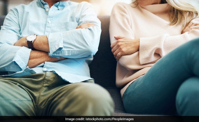 शख्स ने बताया पत्नी ने कैसे मंगवाया उससे किचन से सामान, लोग बोले- 'बहुत चालाक है...'