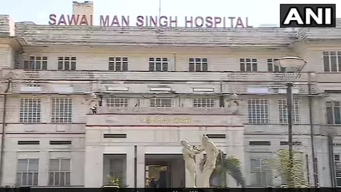 जयपुर SMS हॉस्पिटल में प्री-ऑपरेटिव वार्ड में बारिश का पानी भरा, मरीजों को करना पड़ा शिफ्ट