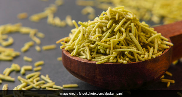 Indian Cooking Tips: How To Make Omapodi - A South Indian Snack To Tingle Your Taste Buds